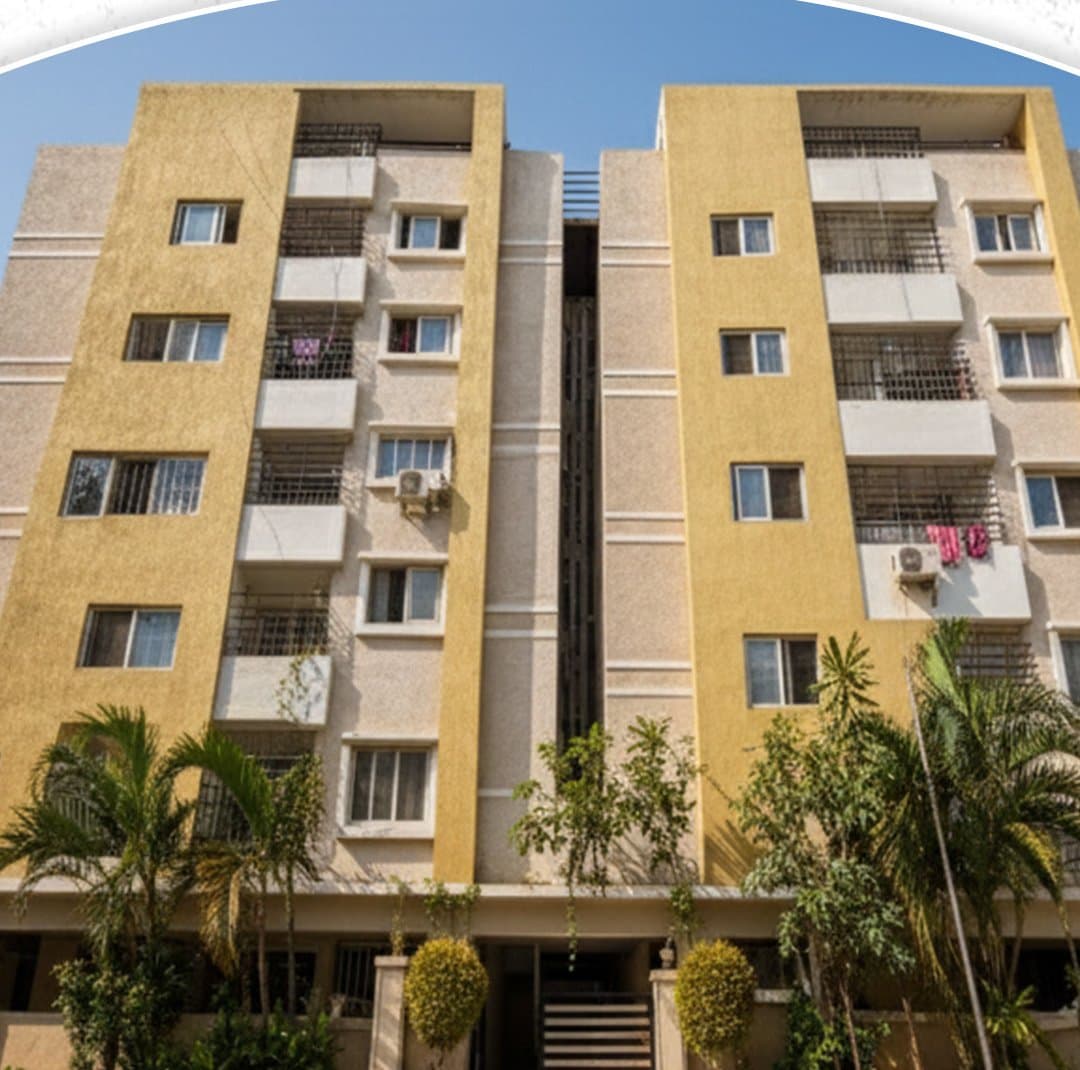 Inovies Street men's block building exterior